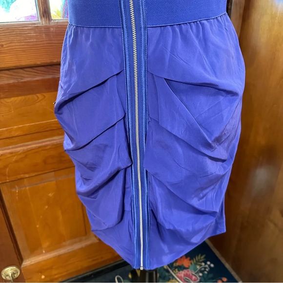 NWT Bebe Zipper Dress Royal Blue Knee Length Ruched Size Medium - Picture 3 of 9